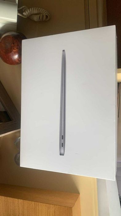 Macbook Air APPLE Cinzento sideral M1 256GB