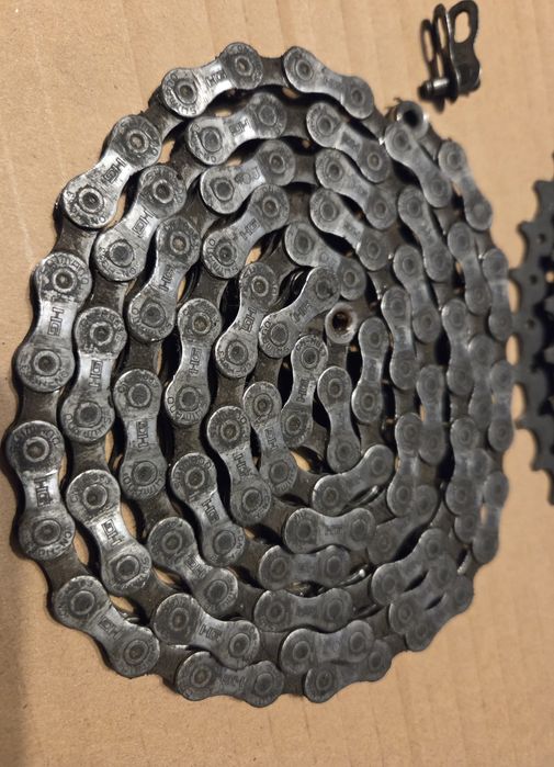 Zestaw SHIMANO kaseta 9 biegów CS-HG200-9 + łańcuch CN-HG53