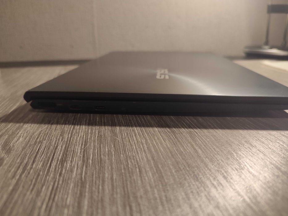 Asus ZenBook 14 AMD Ryzen 5 4500U / 16 GB RAM / 512 GB SSD