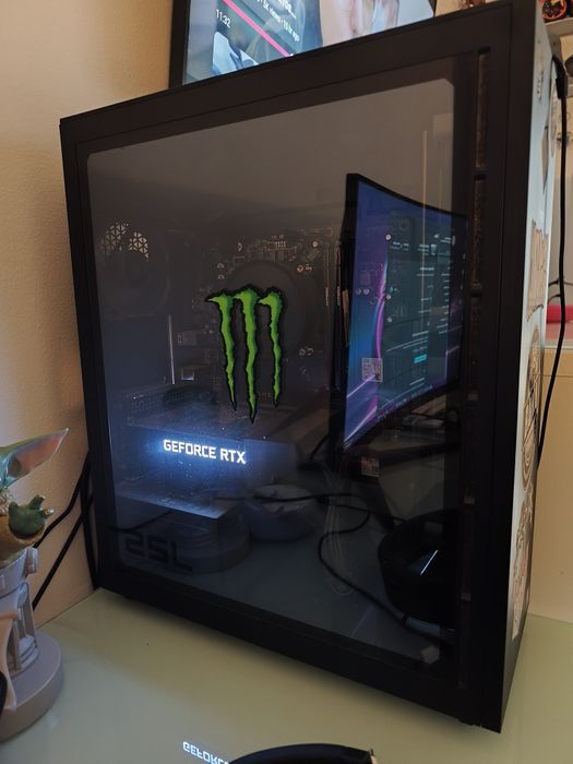 Computador OMEN 25L