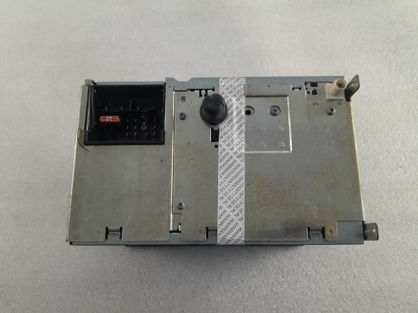 Rádio / auto-rádio VOLKSWAGEN Fox (5Z1, 5Z3, 5Z4)