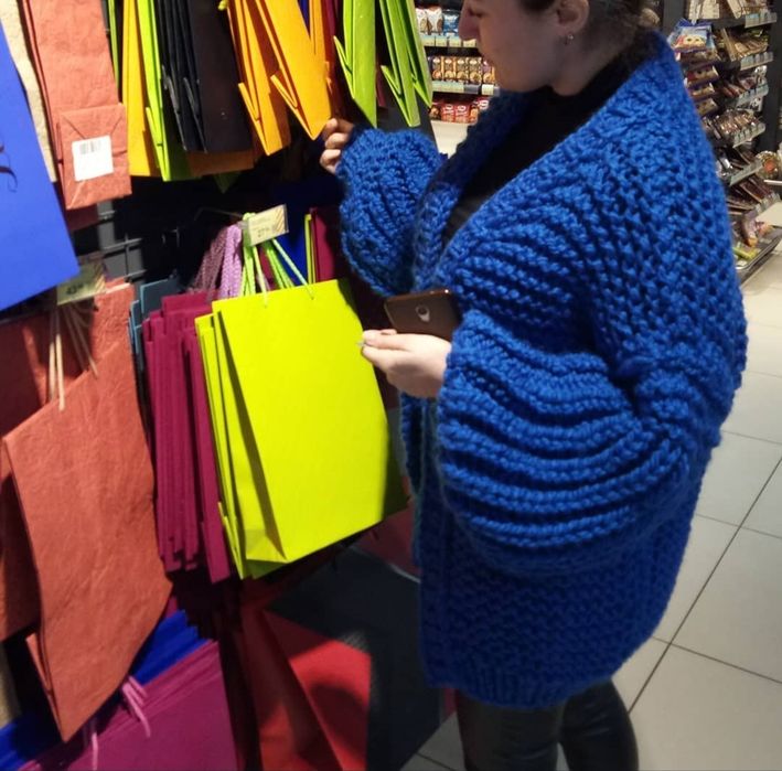 Кофта кардиган объемной вязки