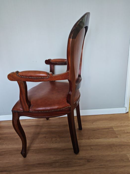Vendo CADEIRÃO antigo