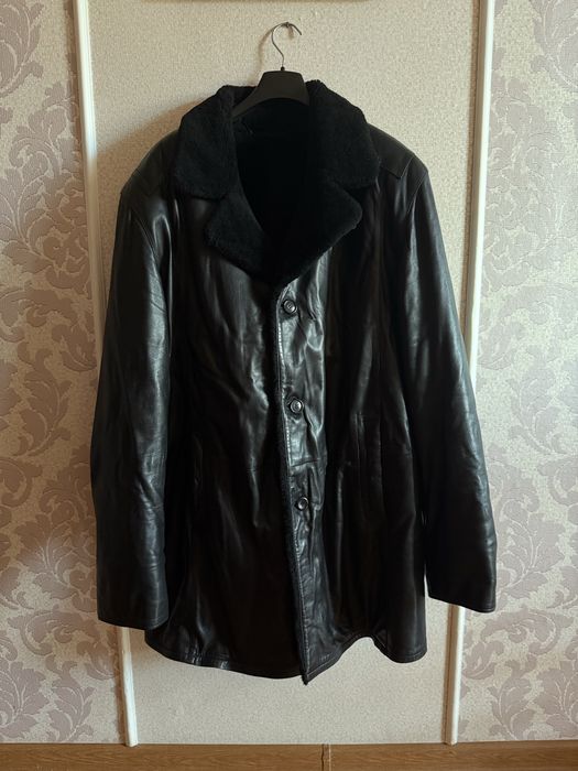 Чоловіче шкіряне пальто