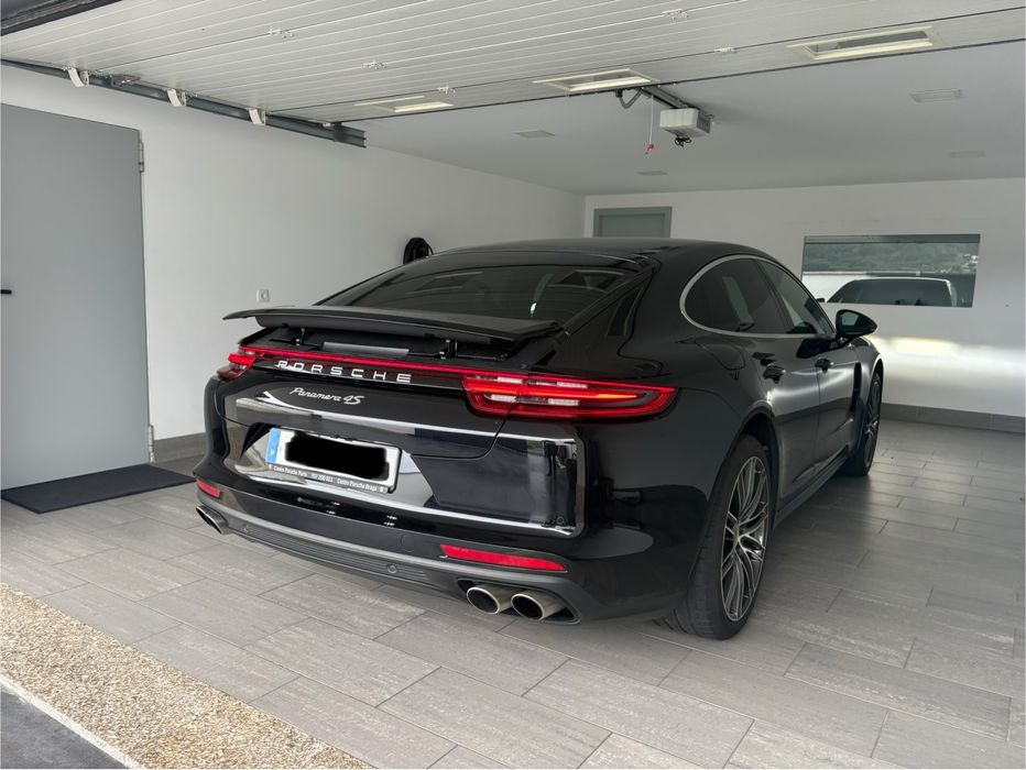 Porsche Panamera 4s