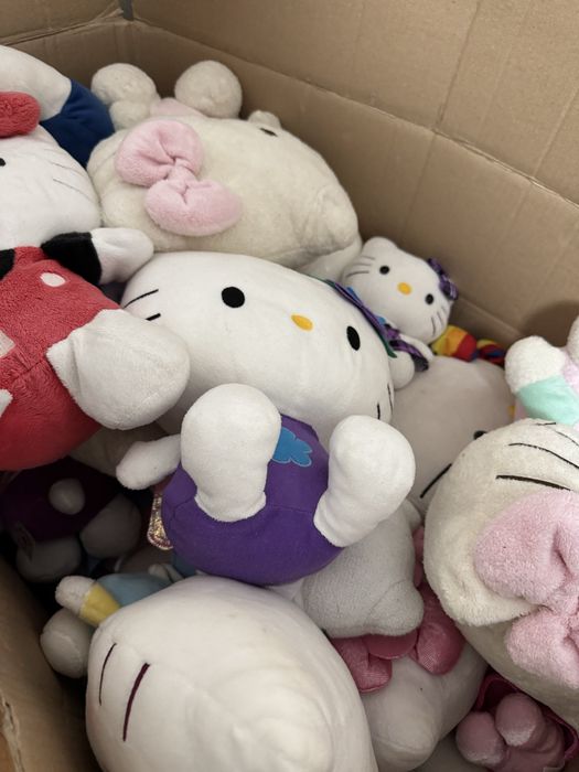Іграшки Hello Kitty