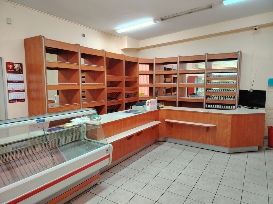 Komplet regałów sklepowych