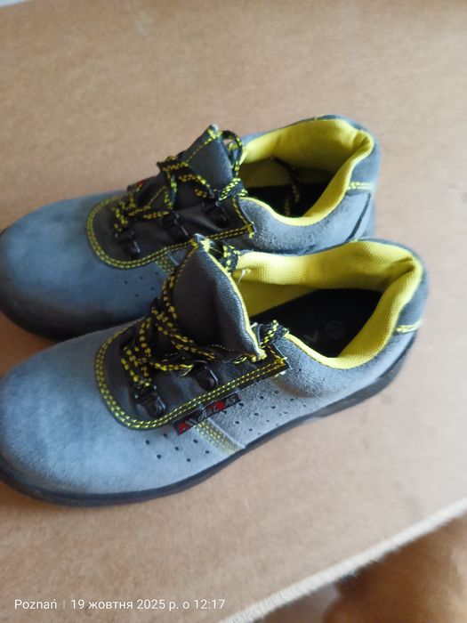 Sprzedam buty robocze BHP