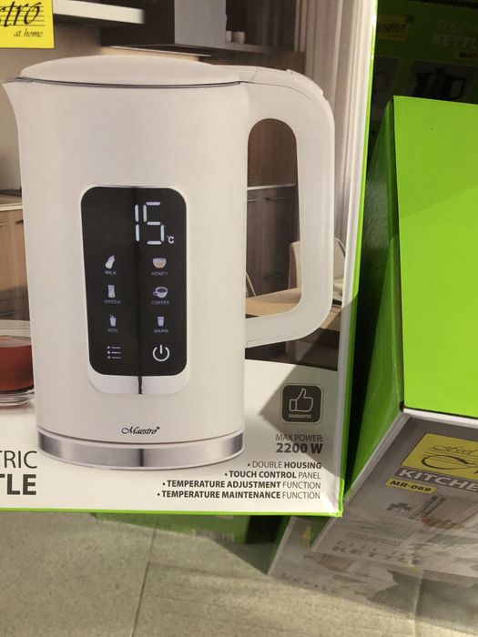 MR-024 Ел.чайник 1,7л,1850-2200 Вт сенс.панель Maestro