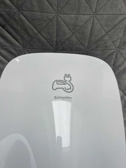 Schneider Electric EVlink Home.