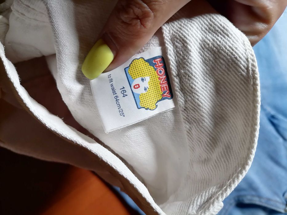 Джинсові шорти з ручним розписом Вишивка