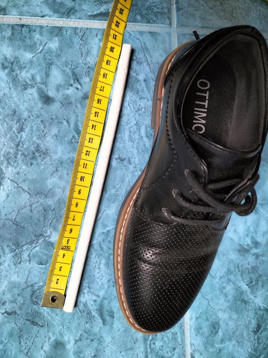 Eleganckie buty chłopięce lakierki