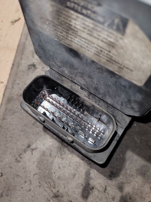 Pompa abs toyota Avensis t25 2004r