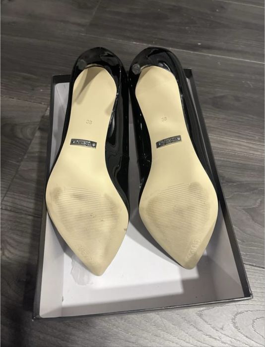 Лакові туфлі guess