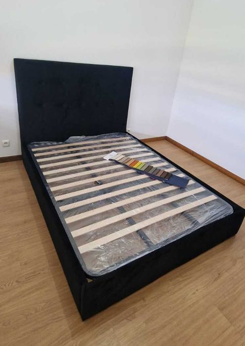 Camas De Casal Estofadas Top de Gama 190x140m Estrado Incluído 199€ !!