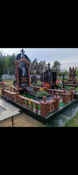 Пам'ятники з граніту