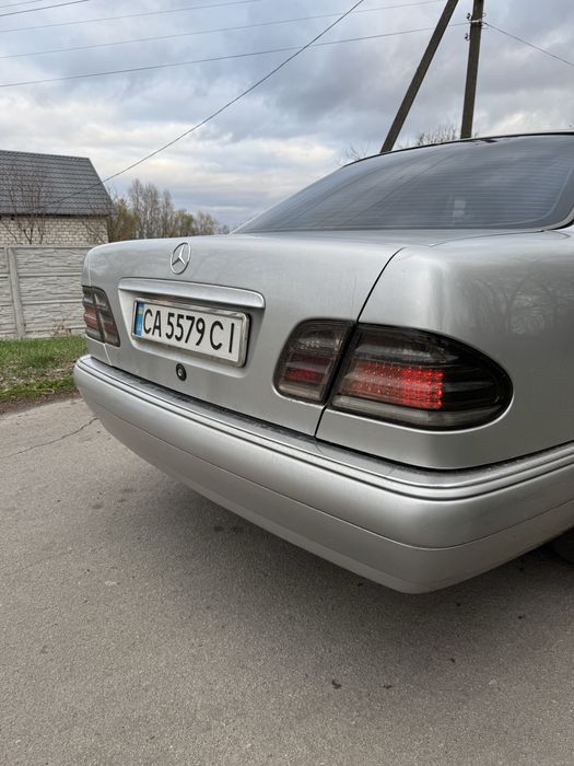 Мерседес бенз  w210