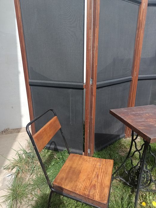 Stolik i 2 krzesła + parawan na balkon
