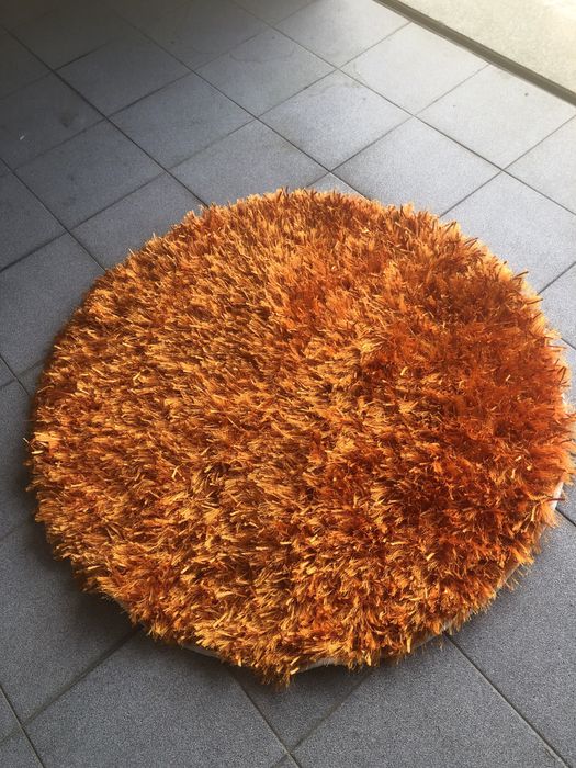 Tapete cor de laranja