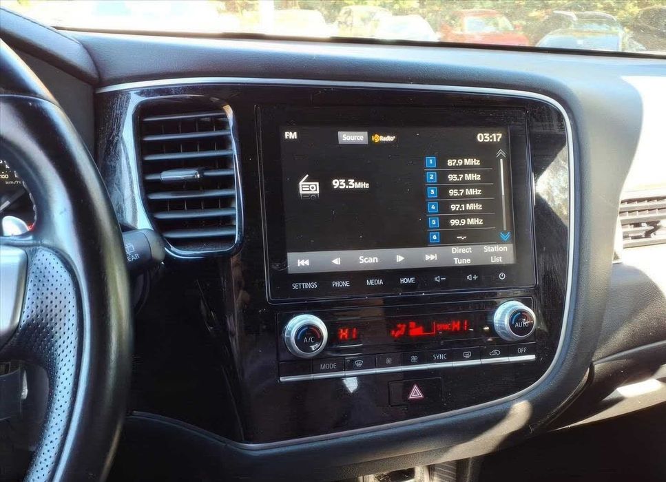 Mitsubishi Outlander PHEV SEL      2022