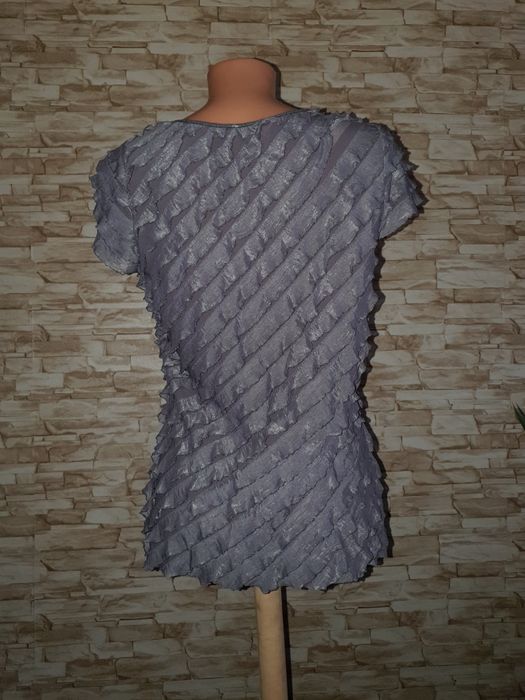 Koszulka t-shirt w falbanki M