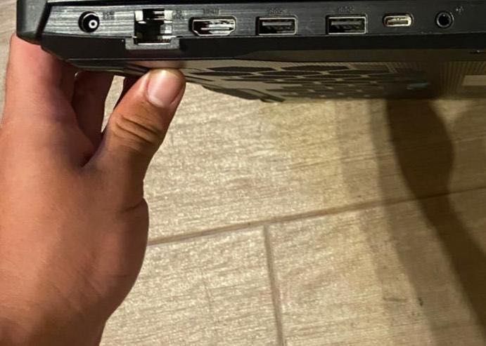 ASUS TUF F15 1TB Extra - FX506LHB | i5-10300H | GTX 1650 4GB | SSD 512GB + HDD 1TB, bom estado geral, bateria e carregador original.