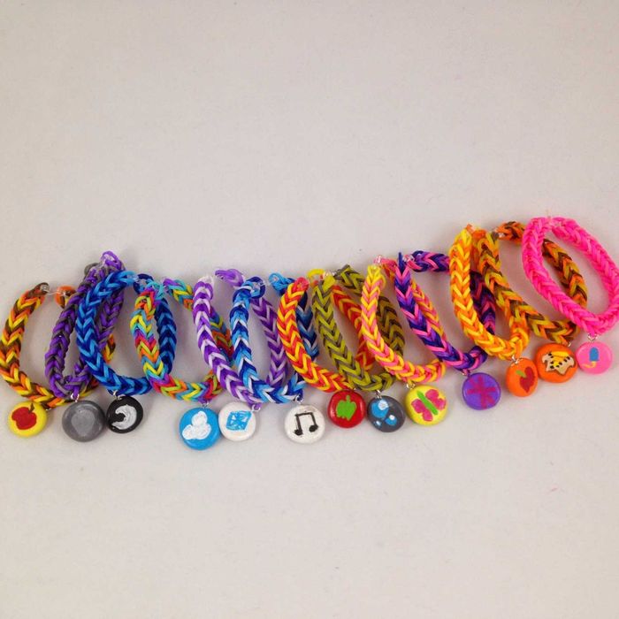 Pulseiras artesanais coloridas feitas à mão | Personalizáveis