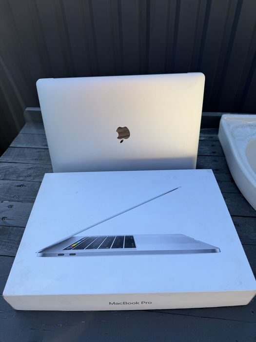 MacBook Pro 15 2016 TouchBar