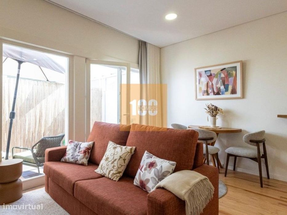 One-bedroom apartment with terraces in the center of Porto