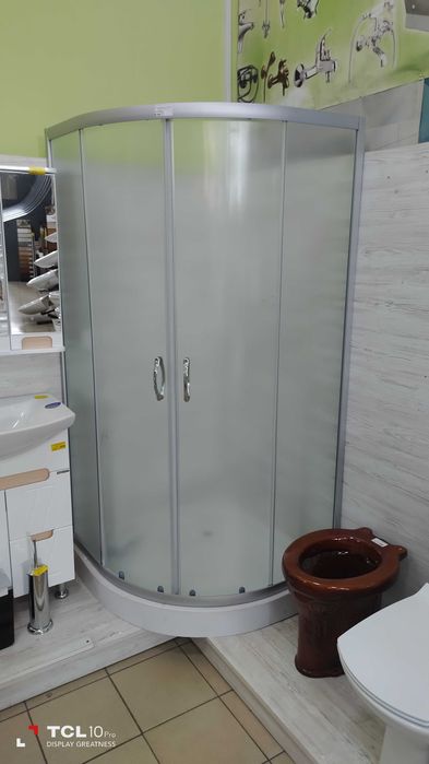 Ванни, панелі, душові кабіни, піддони.