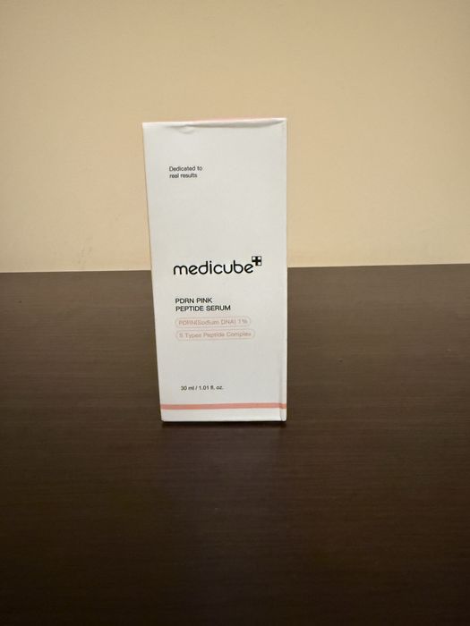 Medicube PDRN pink peptide serum