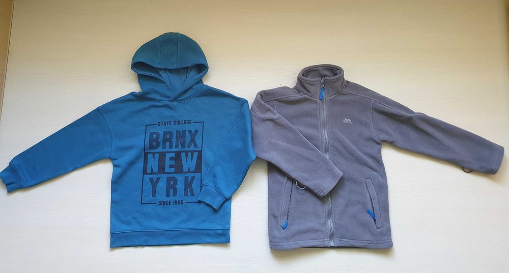 Bluzy dresowe r. ok 116-122 cm, Primark, Trespass - 2 sztuki