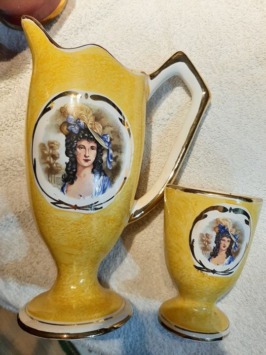 Conjunto vintage- Jarro com 6 copos