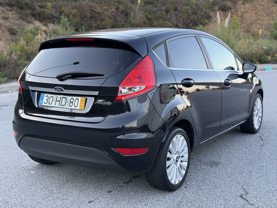 Ford Fiesta 1.25 Titanium 142mil kms Nacional — photo 4