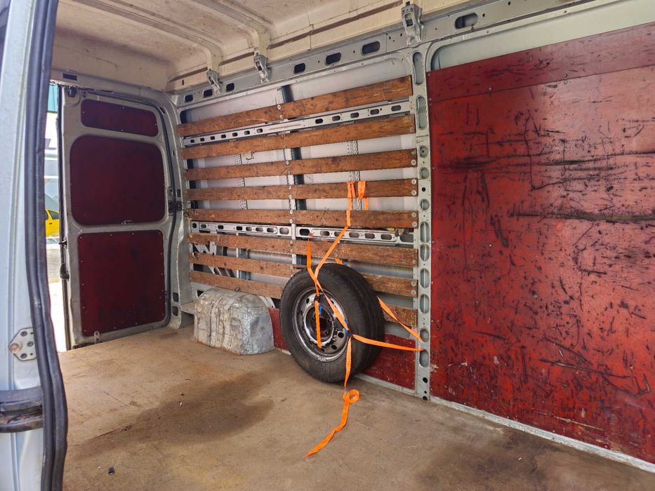 Renault Master 2.5 dCi 150 – (Longa e Alta)