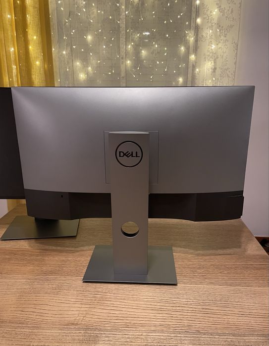 2 monitores DELL U2419H