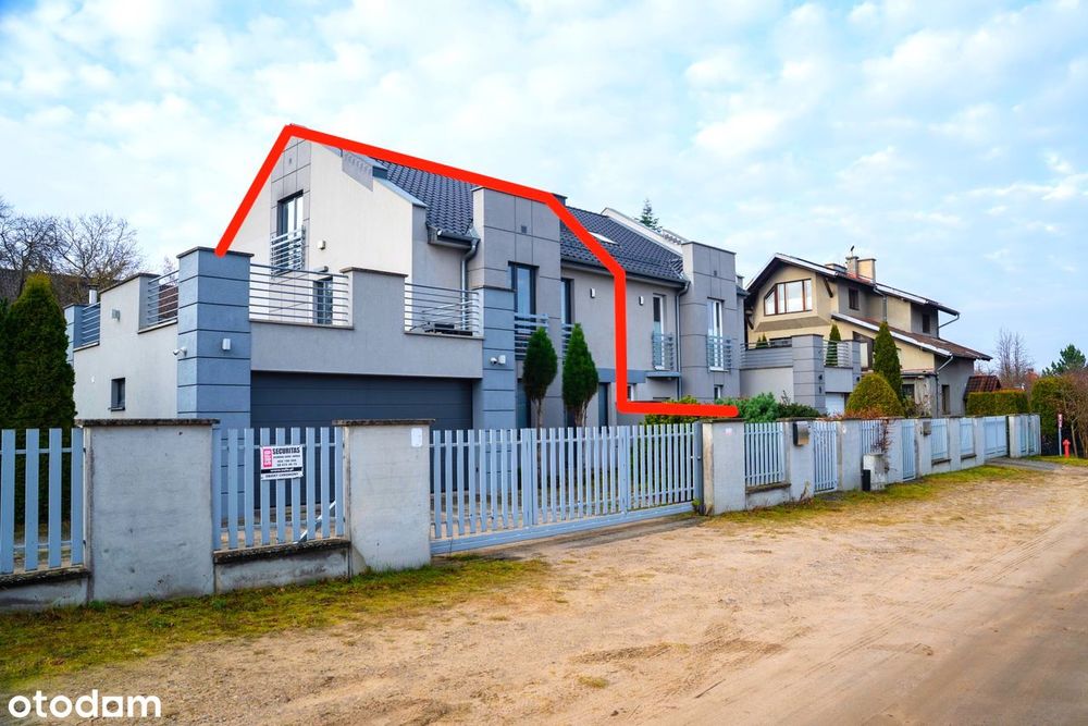 Dom bliźniak z garażem w spokojnej okolicy blisko lasu