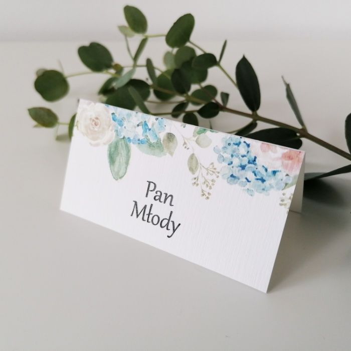 Winietki na stół weselny w różowo-niebieskie kwiaty