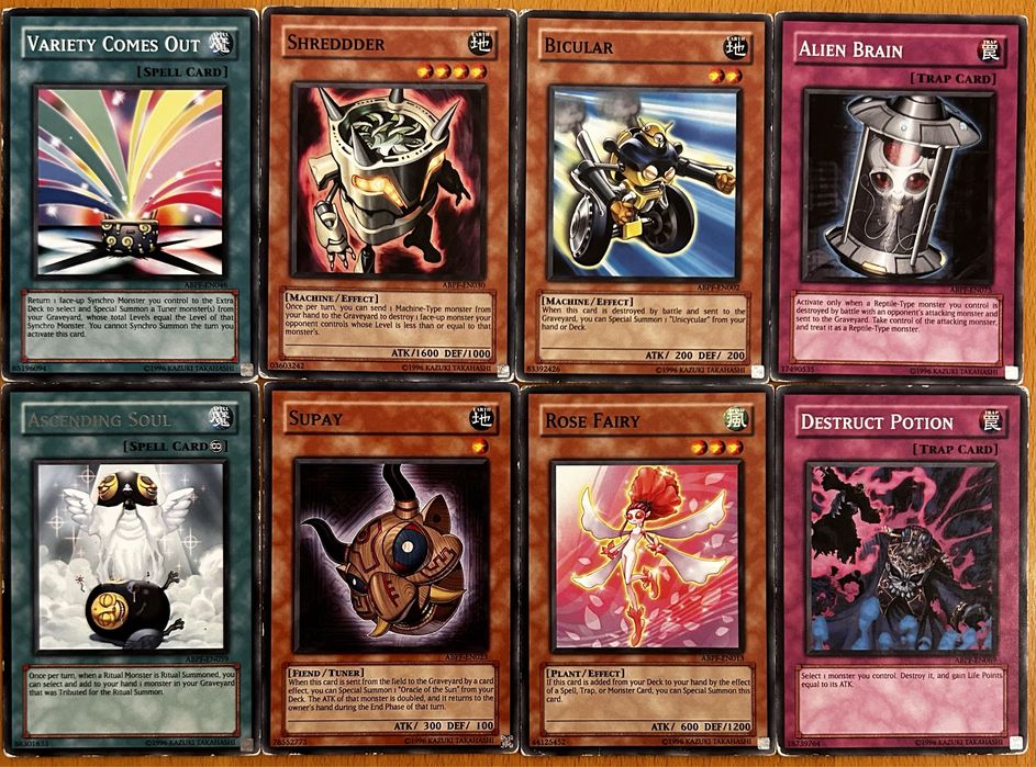 Yu-Gi-Oh! - 117 cartas originais variadas