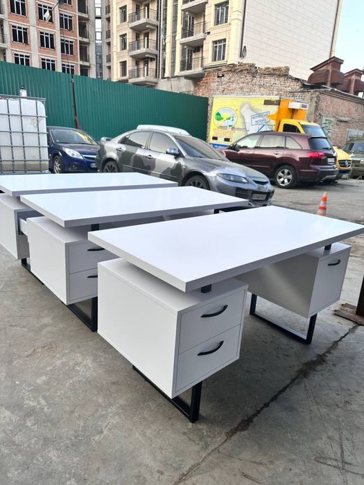 Стіл новий loft