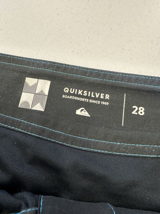 Calções Quiksilver como novos