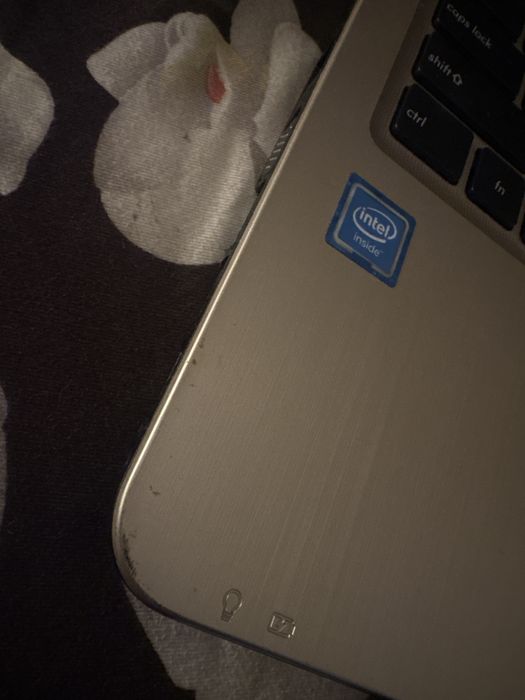 Laptop asus, bardzo dobry stan