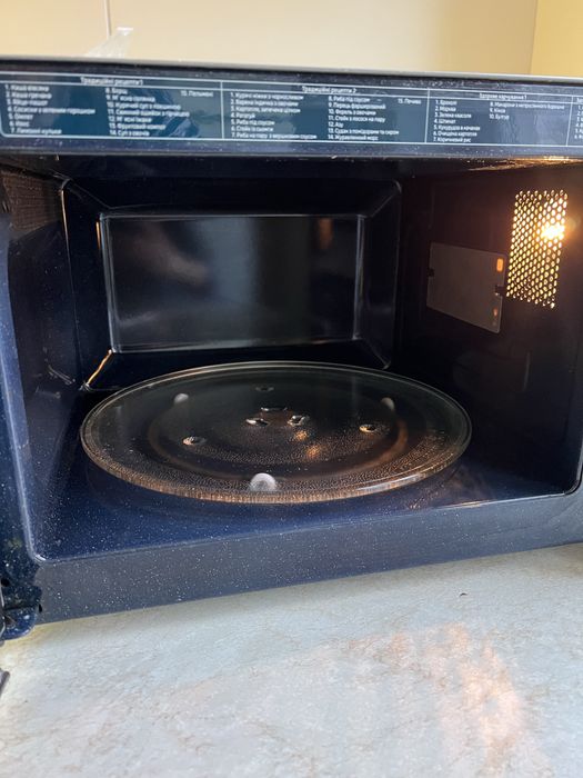 Микрохвильова піч Samsung