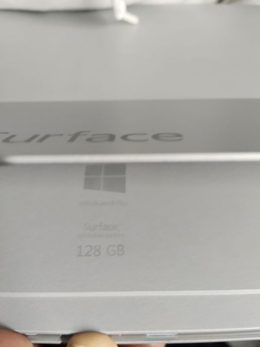 Surface Pro 6 - com carregador - 180€