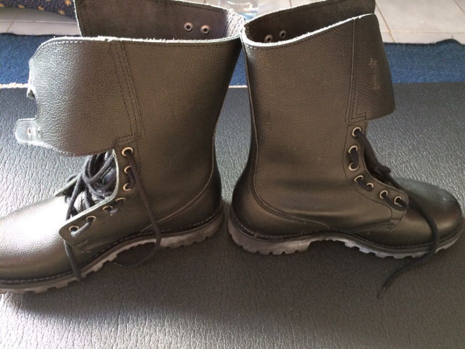 Botas Novas nunca usadas tamanho 42