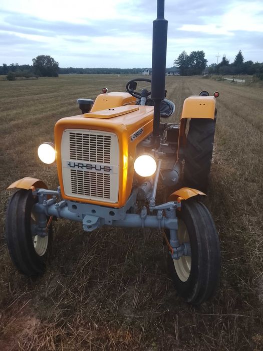Ursus c 330.