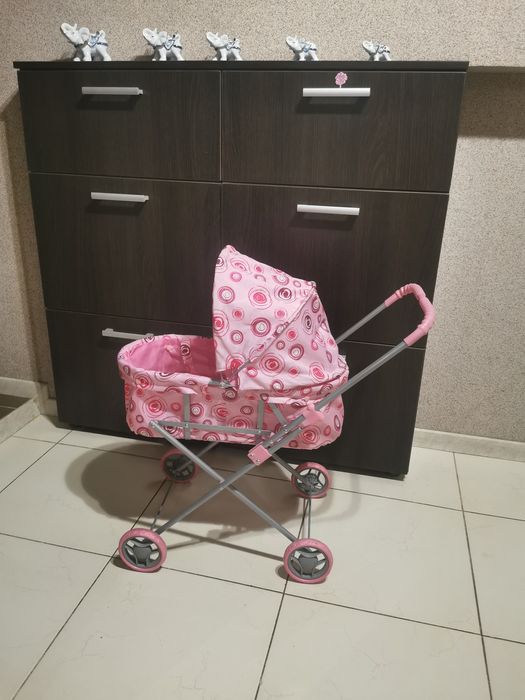 Каляска для ляльок