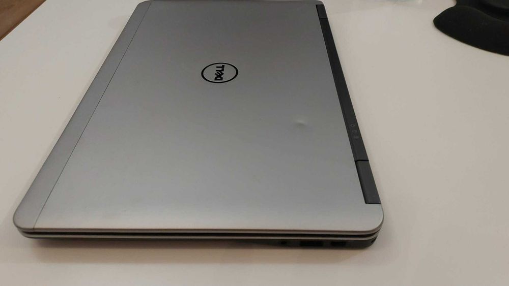 Dell Latitude E7240 – i7 / 4 GB RAM / SSD 237 GB / Windows 10 Pro