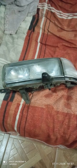Фара Ленд ровер80 оригинал
