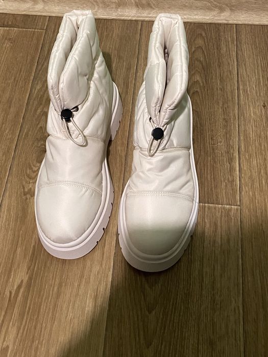 Зимове жіноче взуття